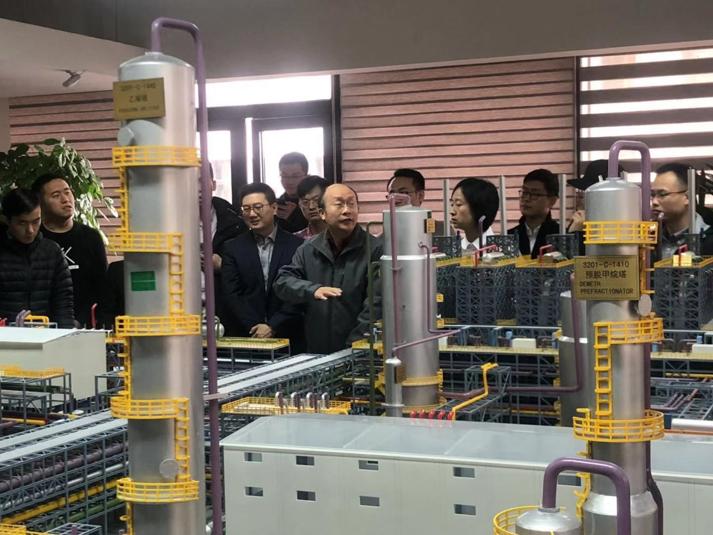 清华大学MEM团队一行参访欧亚国际 清华大学MEM团队一行参访欧亚国际
